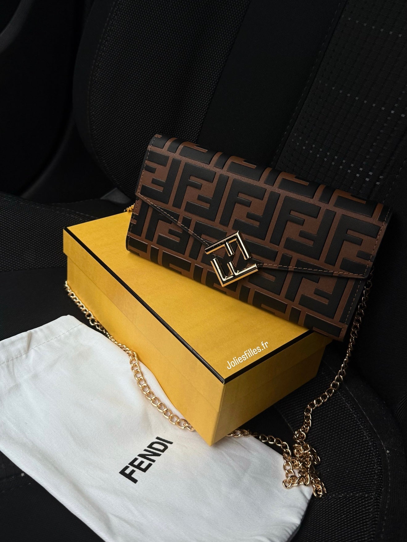 PORTEFEUILLE CONTINENTAL AVEC CHAÎNE