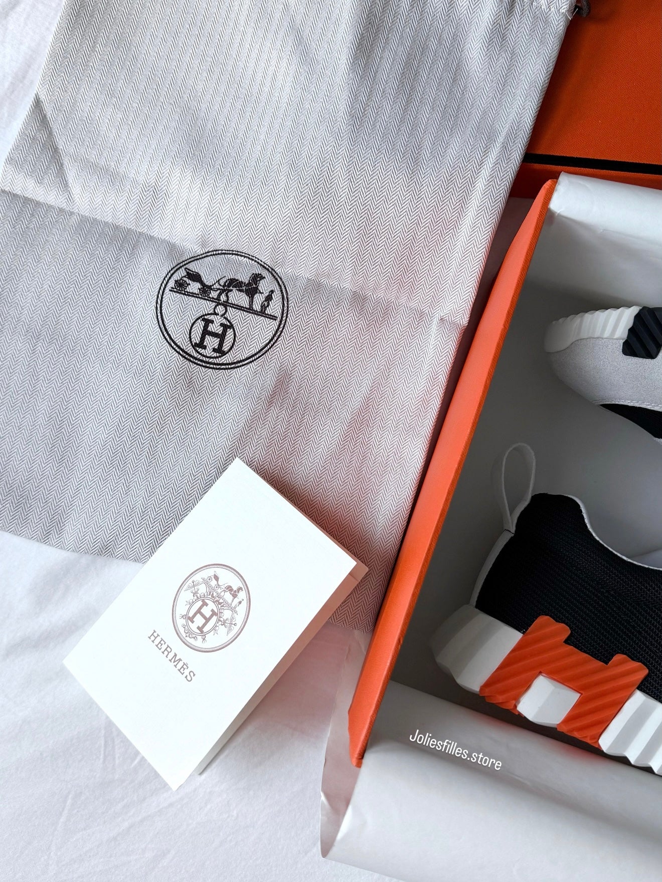 BASKET BOUNCING NOIR ET ORANGE