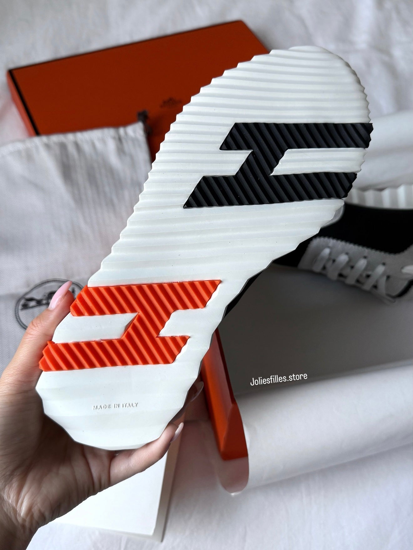 BASKET BOUNCING NOIR ET ORANGE