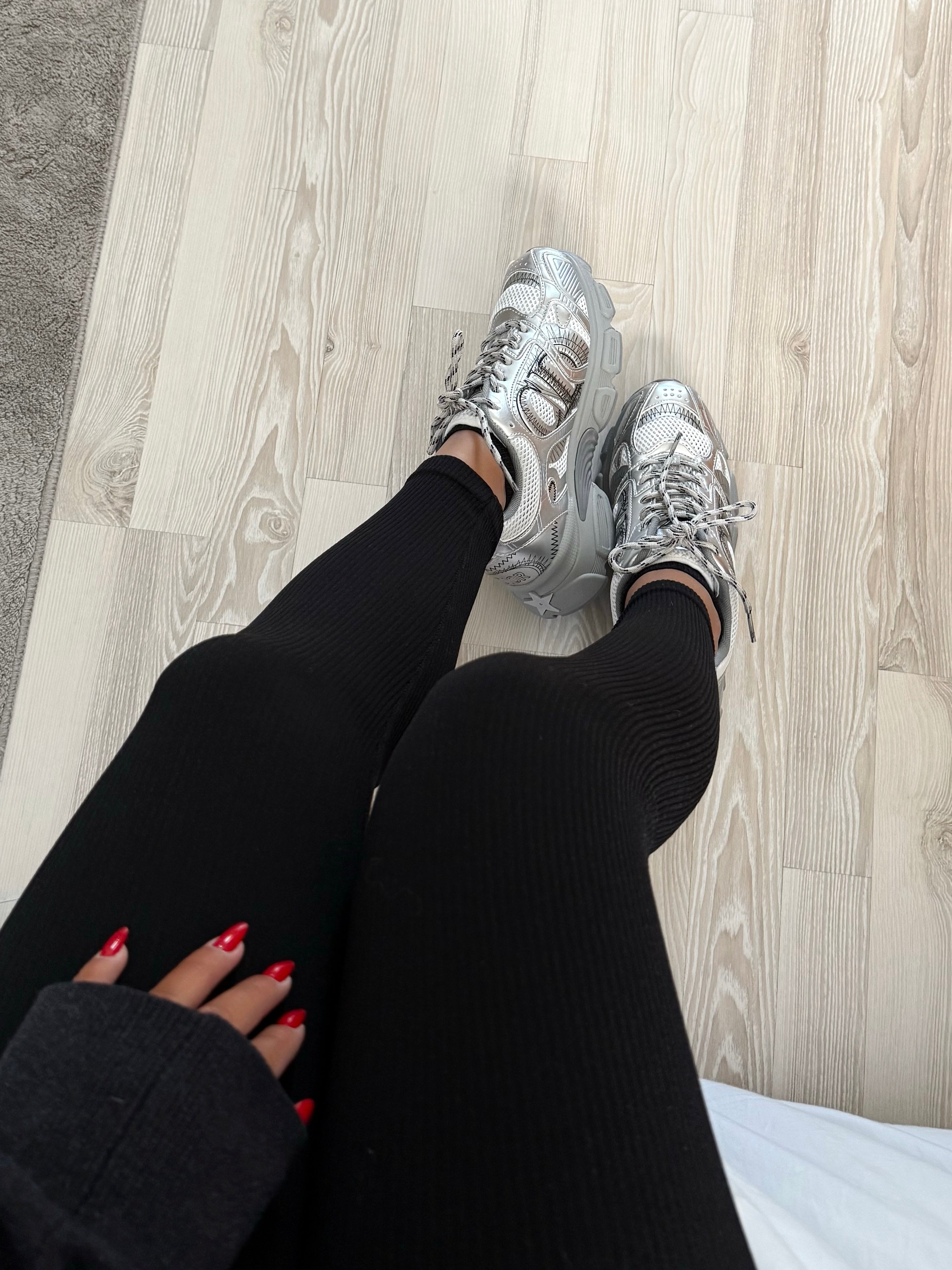 BASKET ARGENTÉ ET BLANCHE CD