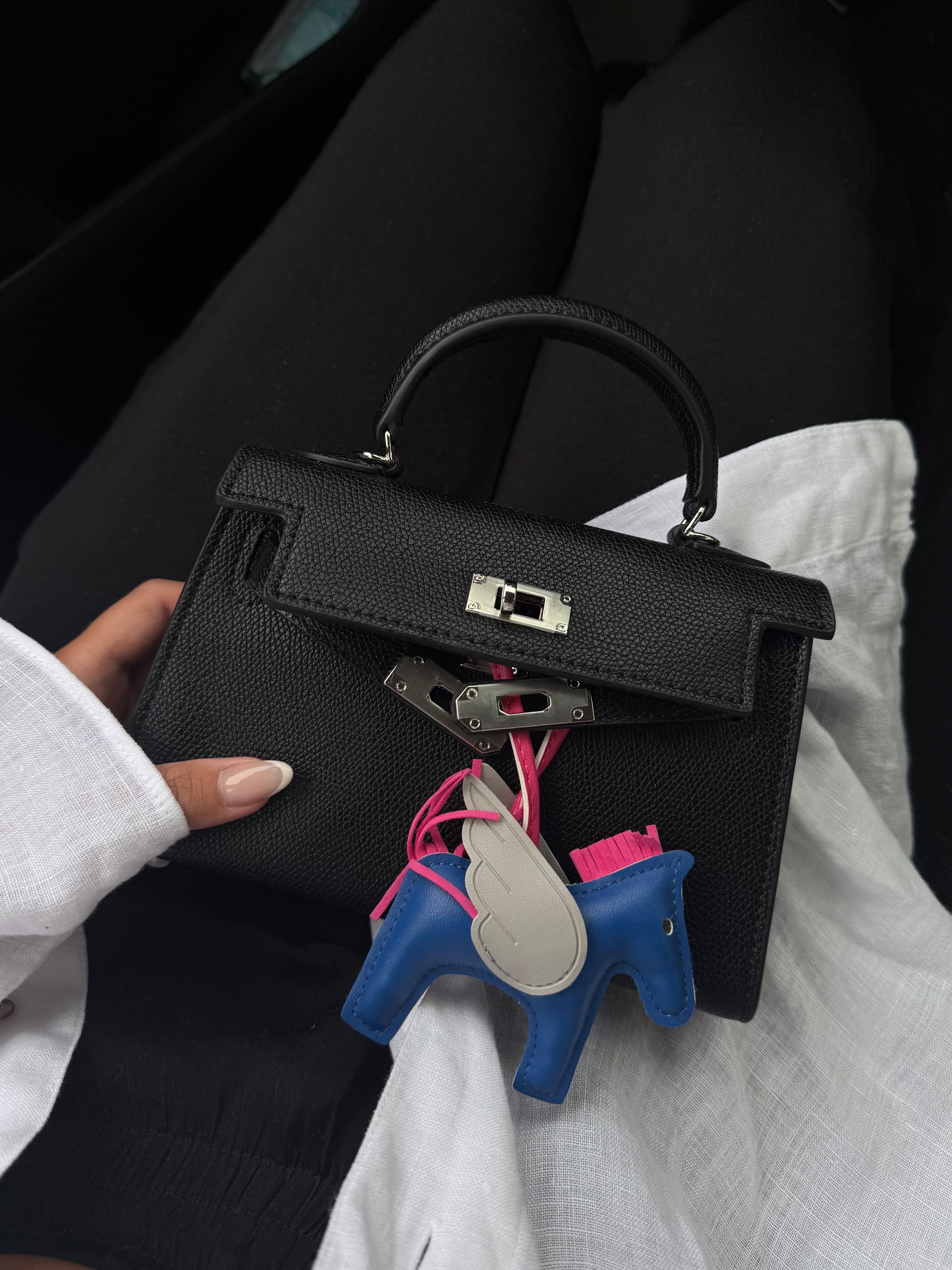 PETIT SAC NOIR À BANDOULIÈRE